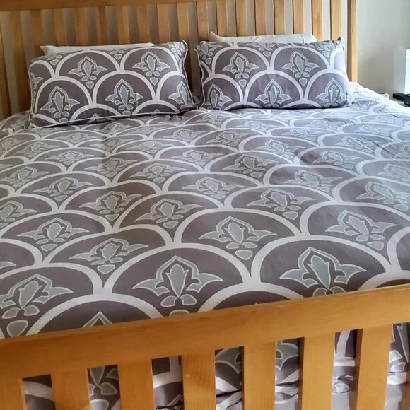 GREY CLEMENTINA DUVET COVER + KING SHAMS *No quilted insert* - Picture 2 of 3